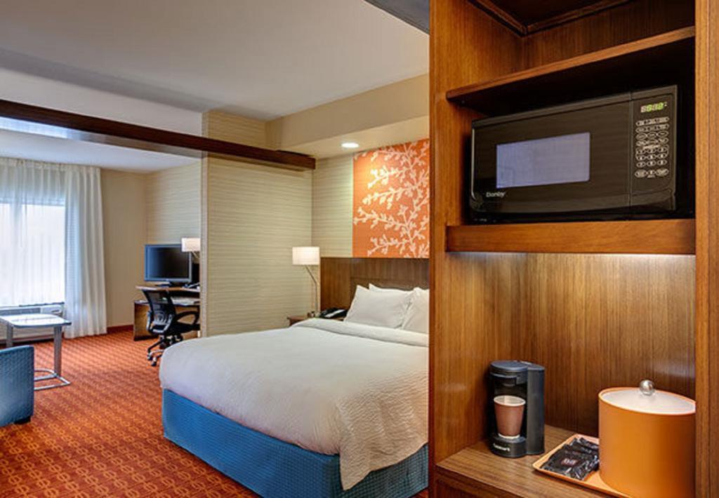 Fairfield Inn & Suites By Marriott Springfield Northampton/Amherst Ngoại thất bức ảnh