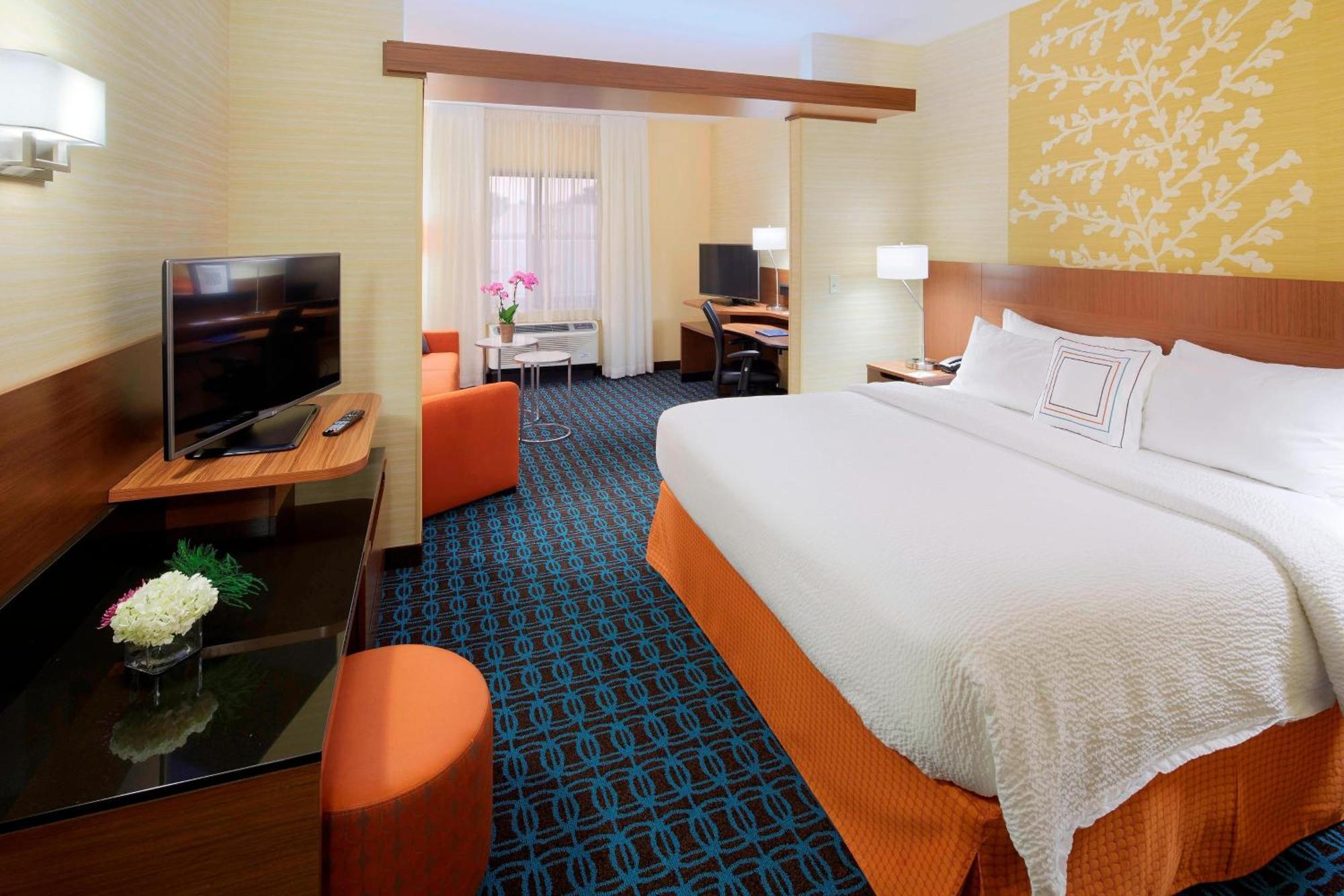 Fairfield Inn & Suites By Marriott Springfield Northampton/Amherst Ngoại thất bức ảnh