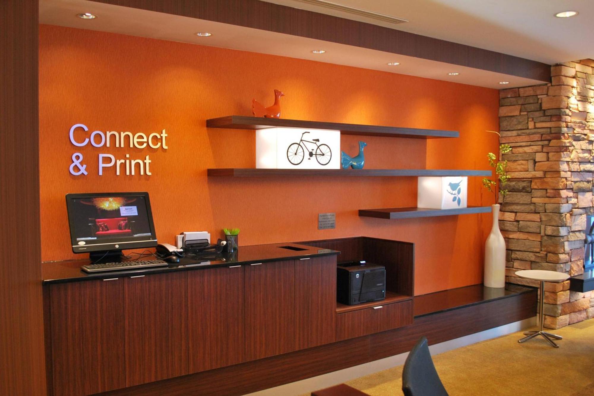 Fairfield Inn & Suites By Marriott Springfield Northampton/Amherst Ngoại thất bức ảnh