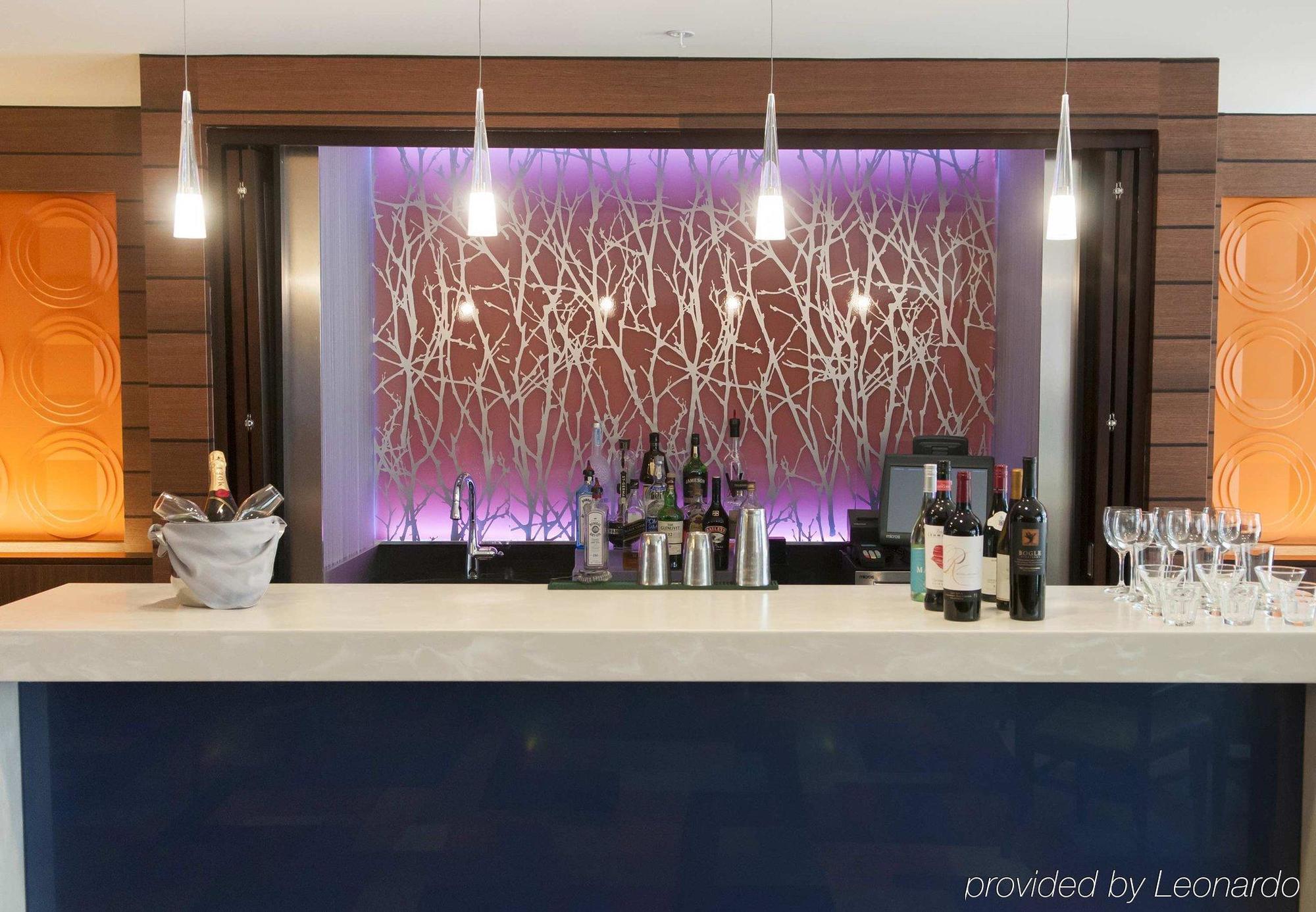 Fairfield Inn & Suites By Marriott Springfield Northampton/Amherst Ngoại thất bức ảnh