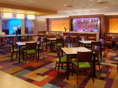 Fairfield Inn & Suites By Marriott Springfield Northampton/Amherst Ngoại thất bức ảnh