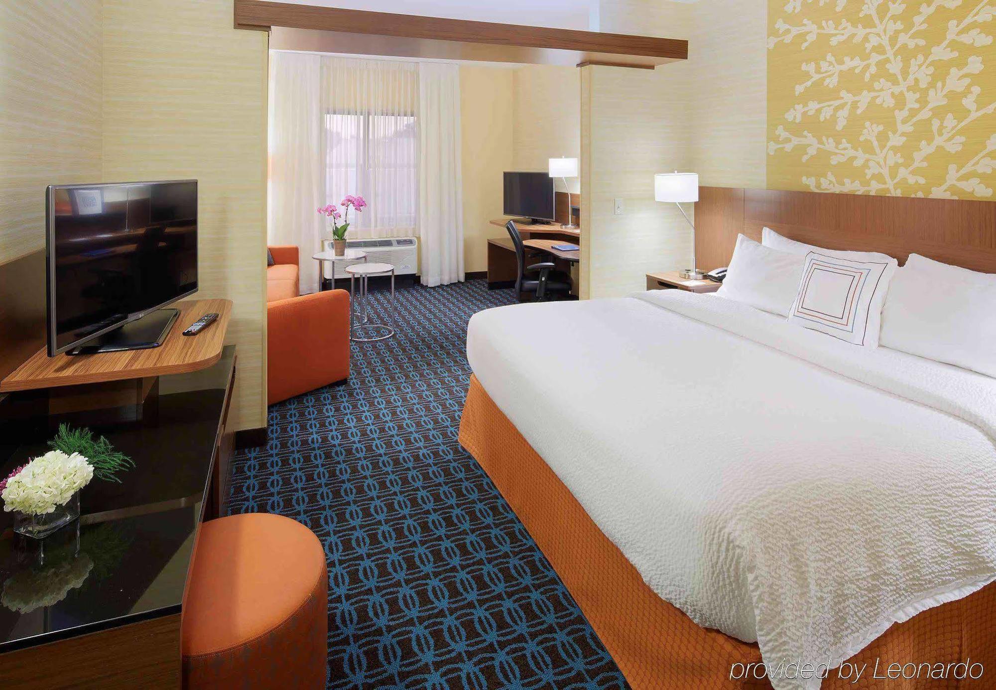 Fairfield Inn & Suites By Marriott Springfield Northampton/Amherst Ngoại thất bức ảnh